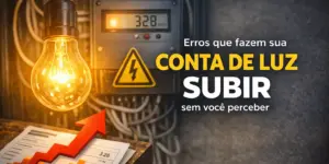Lâmpada brilhando com gráfico e leitura elétrica de 328 kWh ao fundo