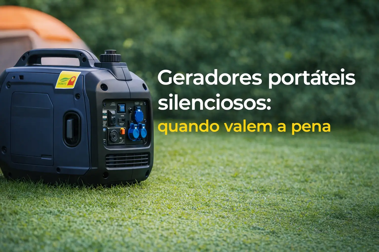 Gerador portátil silencioso em gramado com painel azul e barraca ao fundo
